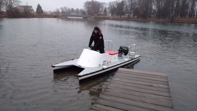 The Illini Rowing Team uses our 15hp Outboard to..