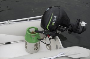 LEHR 9.9 hp outboard in use